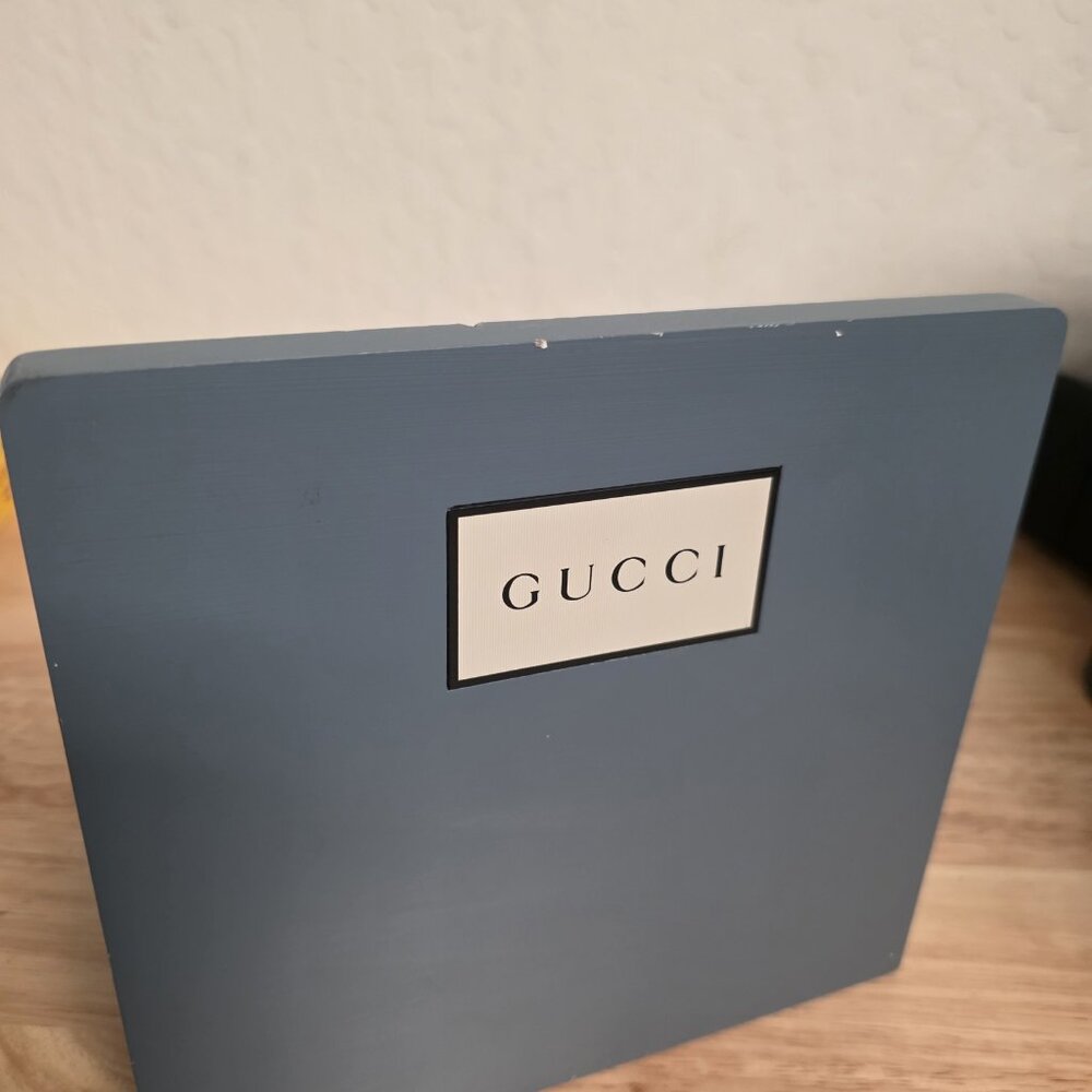 GUCCI Studded Flat-Back Dresser Countertop Display | Retail Display | Rare - Picture 13 of 13